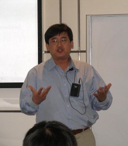 Jinyong Hahn